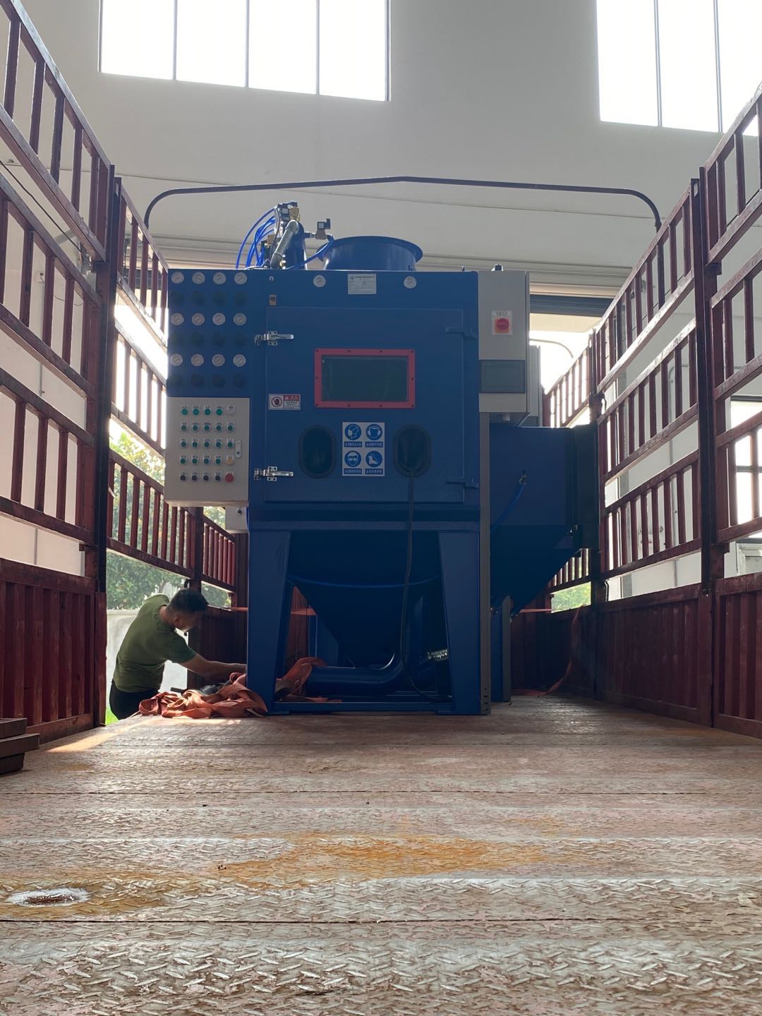 無錫迪砂-石油管端螺紋自動噴砂機助力某大型石油管道上市公司！